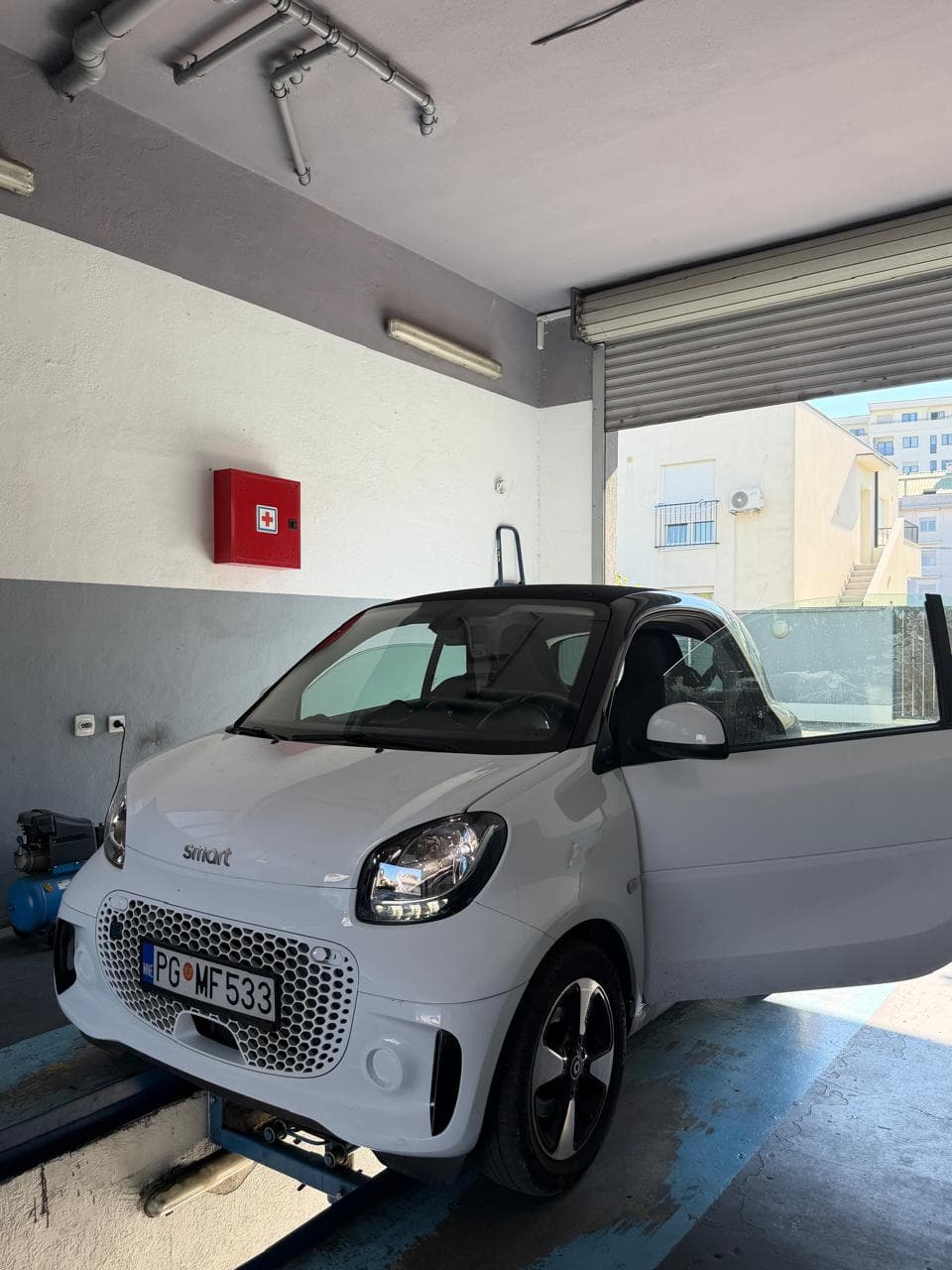 Pregled vozila u rovu, sigurnosna provjera, Mark Auto 4M Podgorica